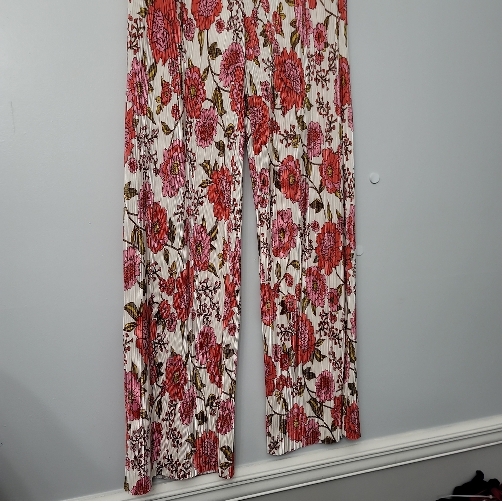 Steve MaddenAddy Floral Print Coordinating Wide Leg Pull-On Plisse Pants - Picture 3 of 9
